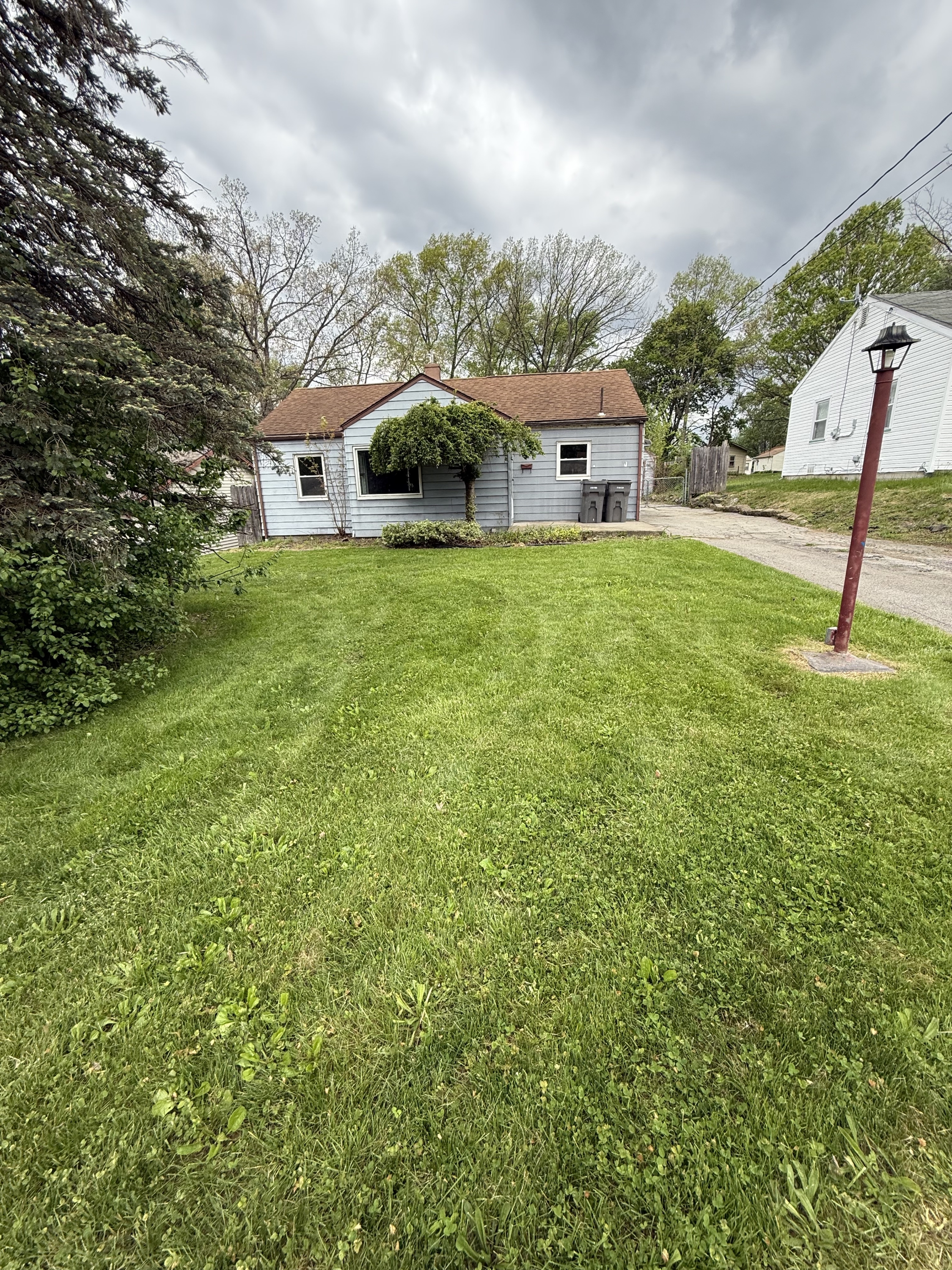 44 South Bon Air Avenue